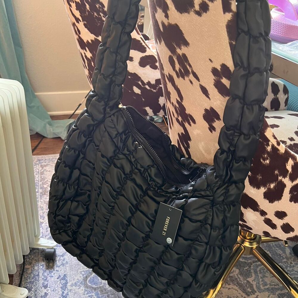 Forever 21 Large Women's Black Puffer Bag Brand new With Tags! - Picture 7 of 7